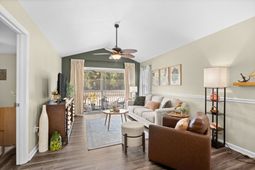1242 River Oaks Dr. photo 4