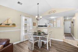 1242 River Oaks Dr. photo 4