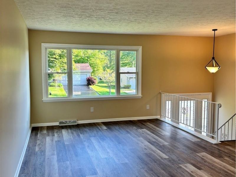 663 Meadowland Drive , Hubbard, OH 44425 Photo 10
