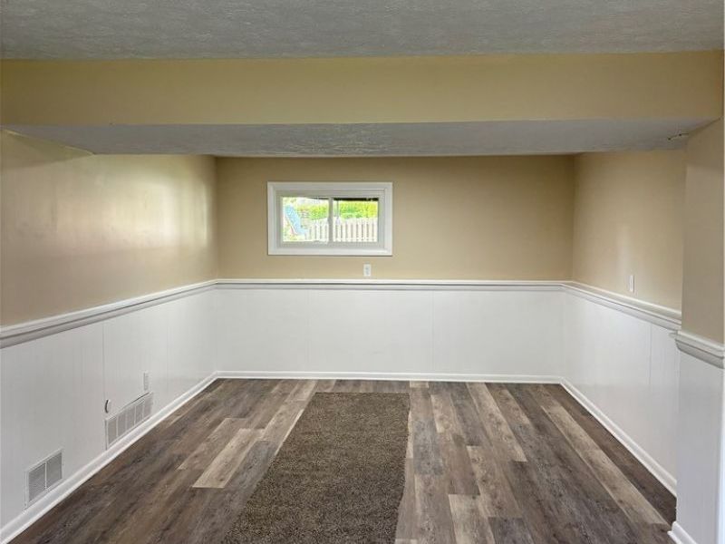 663 Meadowland Drive , Hubbard, OH 44425 Photo 18