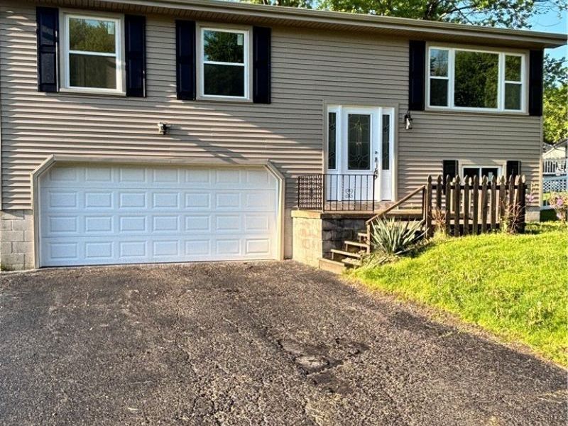 663 Meadowland Drive , Hubbard, OH 44425 Photo 2