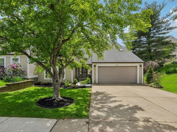 2621 Hunters Point Dr , Wexford, PA 15090