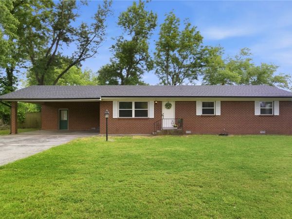 204 Kimberly Lane , Rogers, AR 72756
