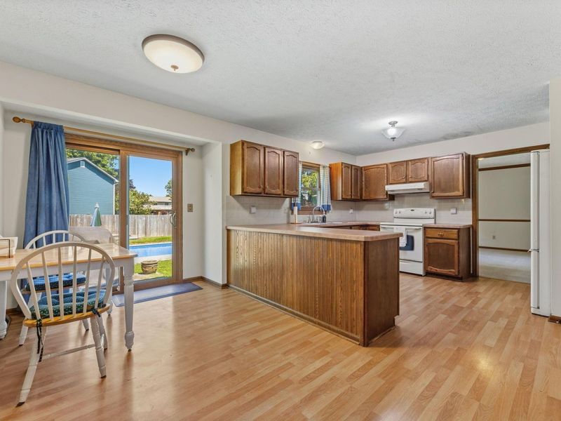 7591 Deercreek Drive, Worthington, OH 43085 Photo 13