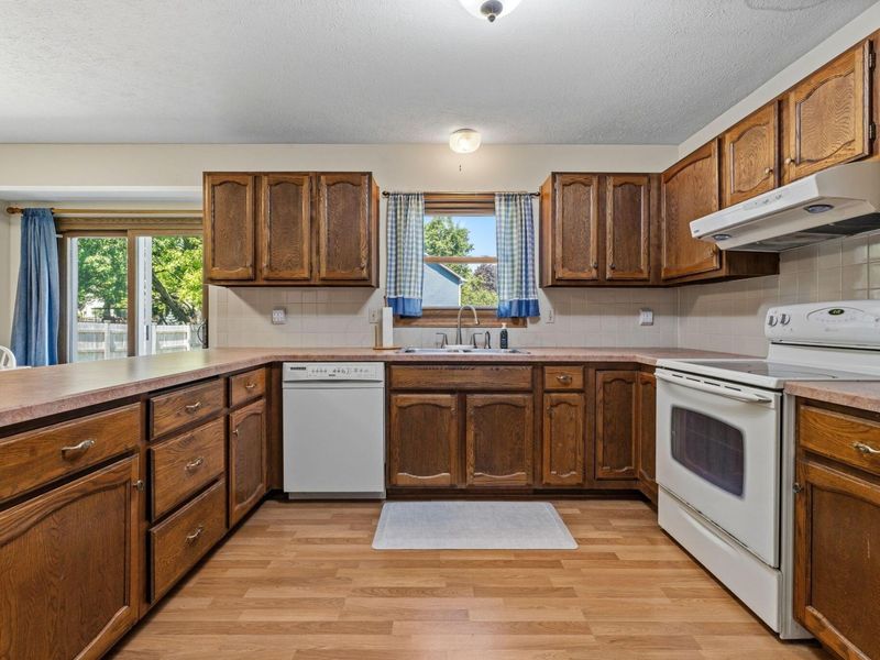7591 Deercreek Drive, Worthington, OH 43085 Photo 15