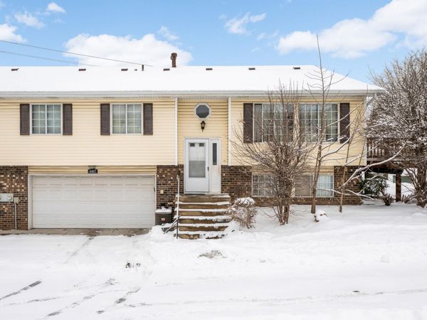 4467 Clover Lane, Unit A, Eagan, MN 55122