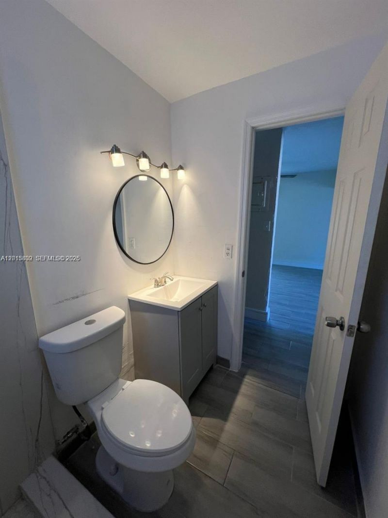 613 NW 15th Ave , Unit 1-E, Pompano Beach, FL 33069 Photo