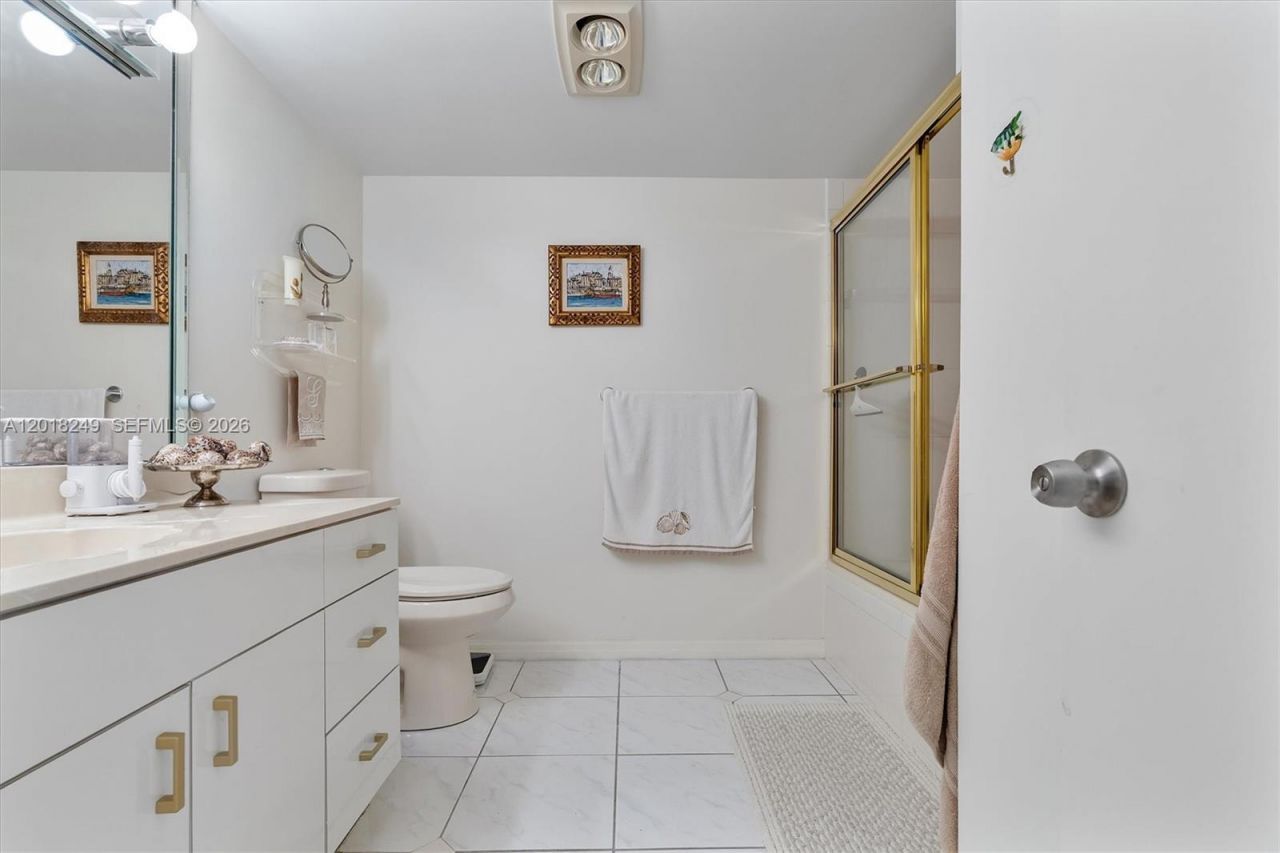 2017 S Ocean Dr , Unit 910, Hallandale Beach, FL 33009 Photo