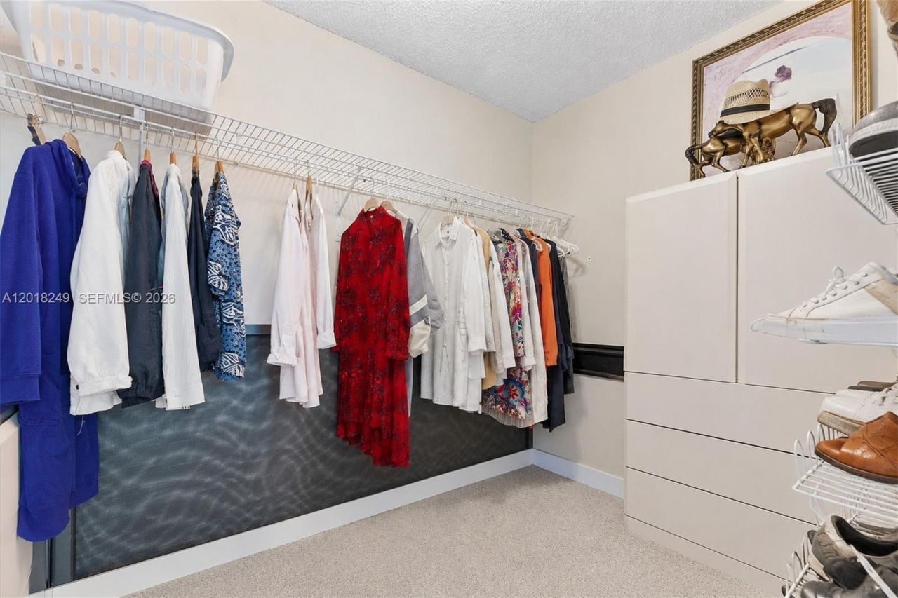 2017 S Ocean Dr , Unit 910, Hallandale Beach, FL 33009 Photo