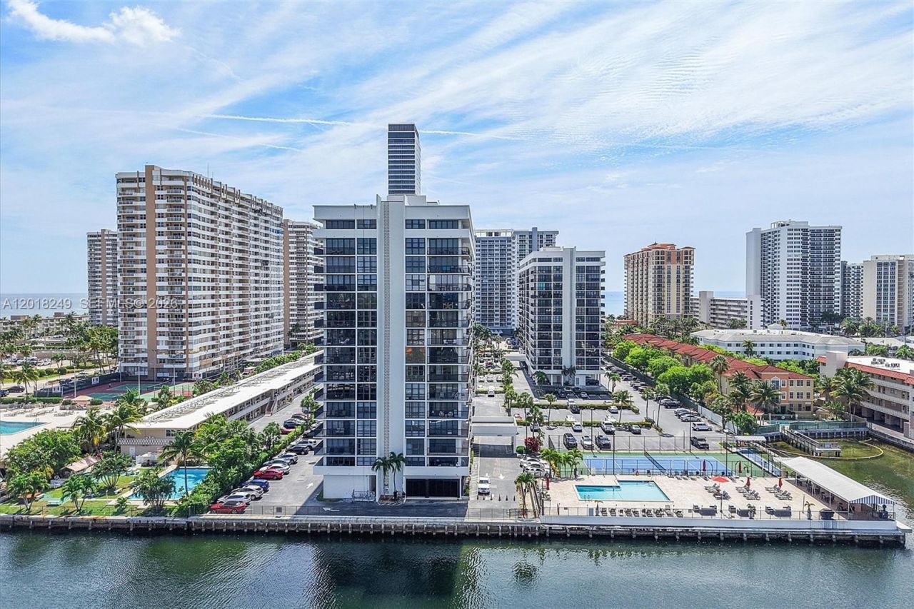 2017 S Ocean Dr , Unit 910, Hallandale Beach, FL 33009 Photo
