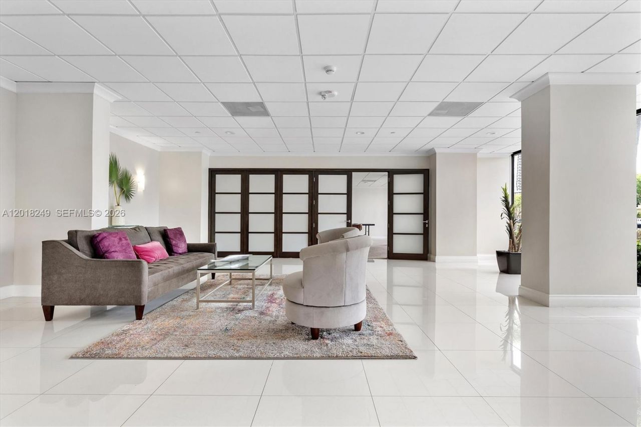 2017 S Ocean Dr , Unit 910, Hallandale Beach, FL 33009 Photo