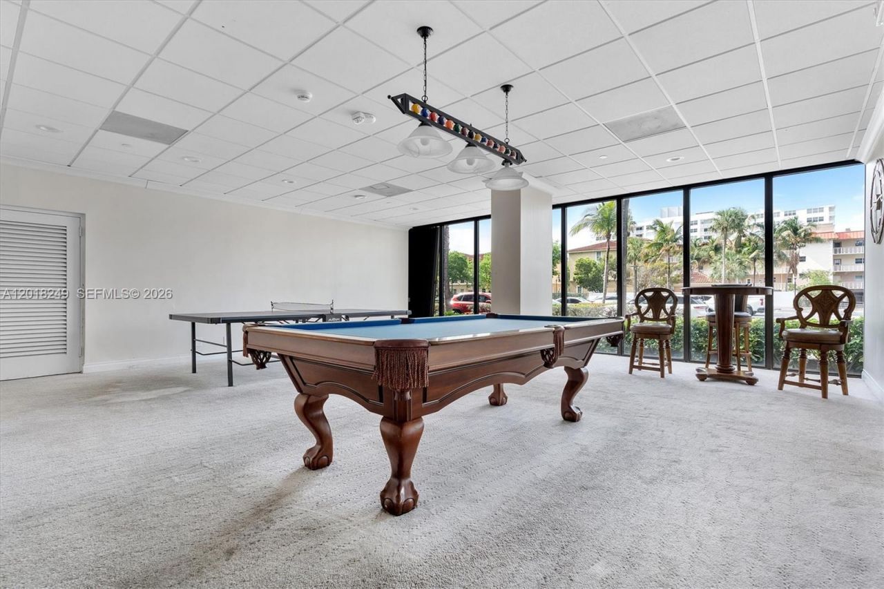 2017 S Ocean Dr , Unit 910, Hallandale Beach, FL 33009 Photo
