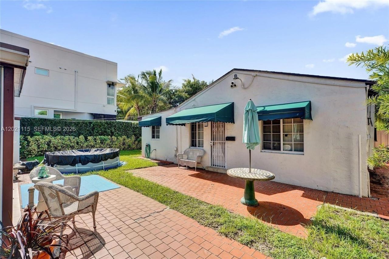 2024 Alton Rd, Miami Beach, FL 33140 Photo