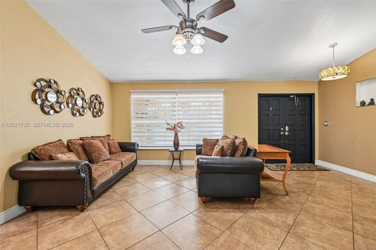 483 NW 107th Ave, Coral Springs, FL 33071 Photo