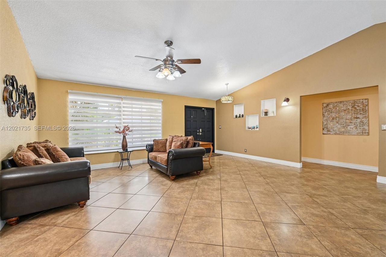 483 NW 107th Ave, Coral Springs, FL 33071 Photo