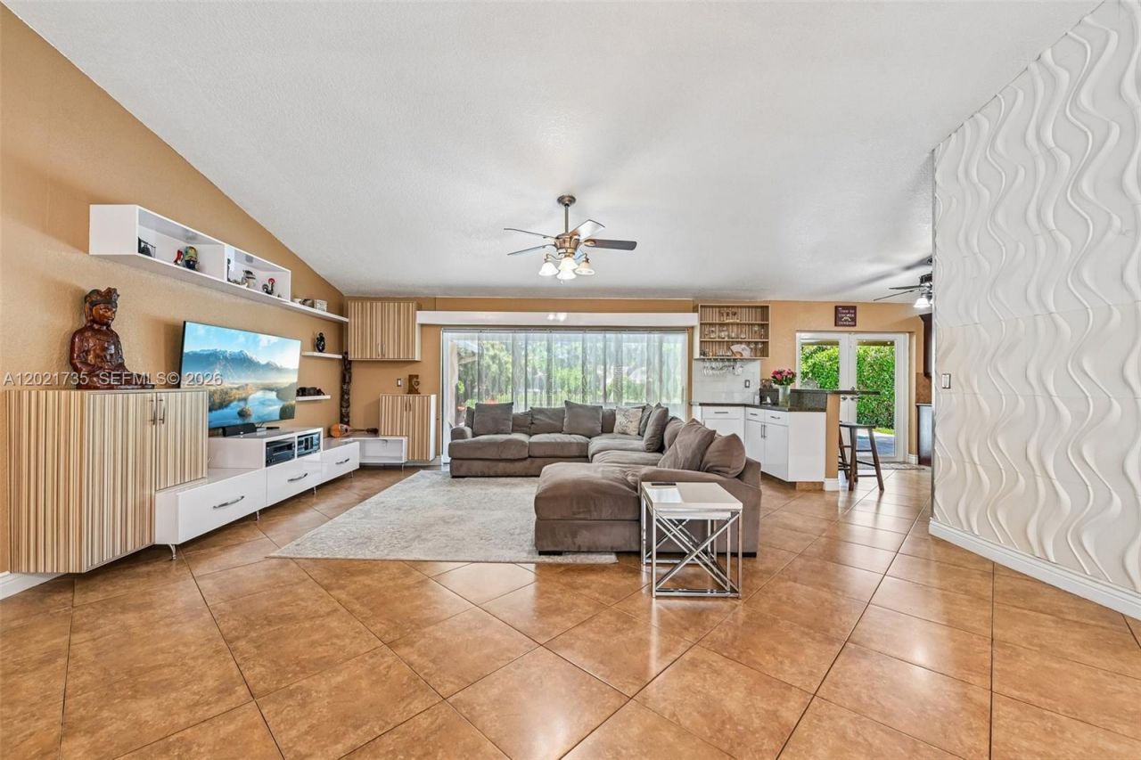 483 NW 107th Ave, Coral Springs, FL 33071 Photo