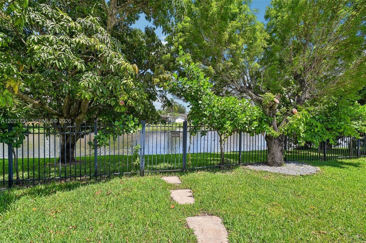 483 NW 107th Ave, Coral Springs, FL 33071 Photo