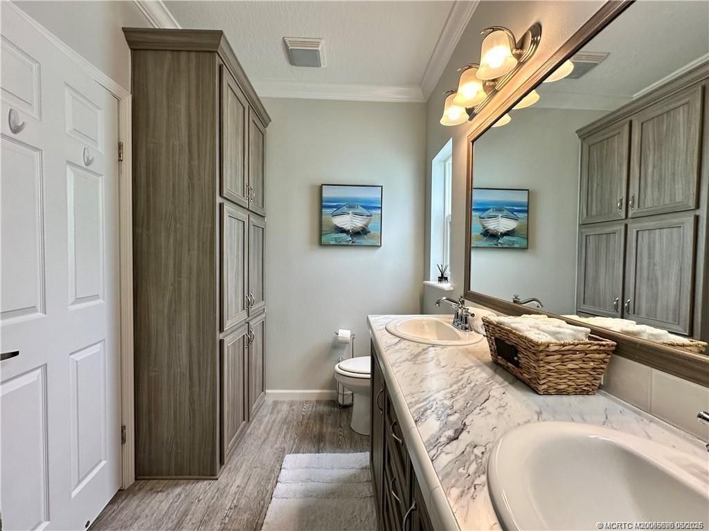 352 NE Starboard Drive, Jensen Beach, FL 34957 Photo