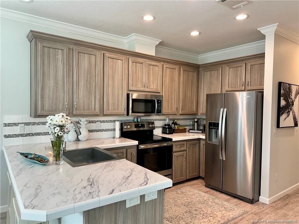 352 NE Starboard Drive, Jensen Beach, FL 34957 Photo