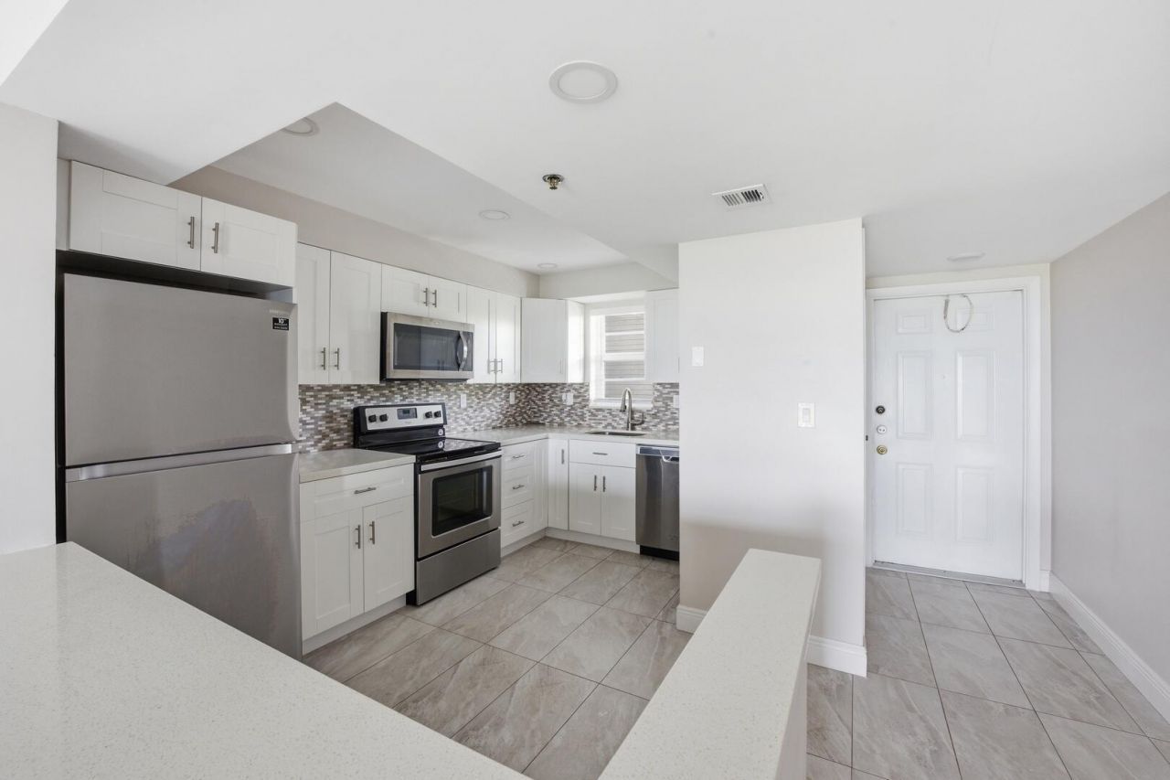 3100 W Rolling Hills Circle, Unit 405, Davie, FL 33328 Photo