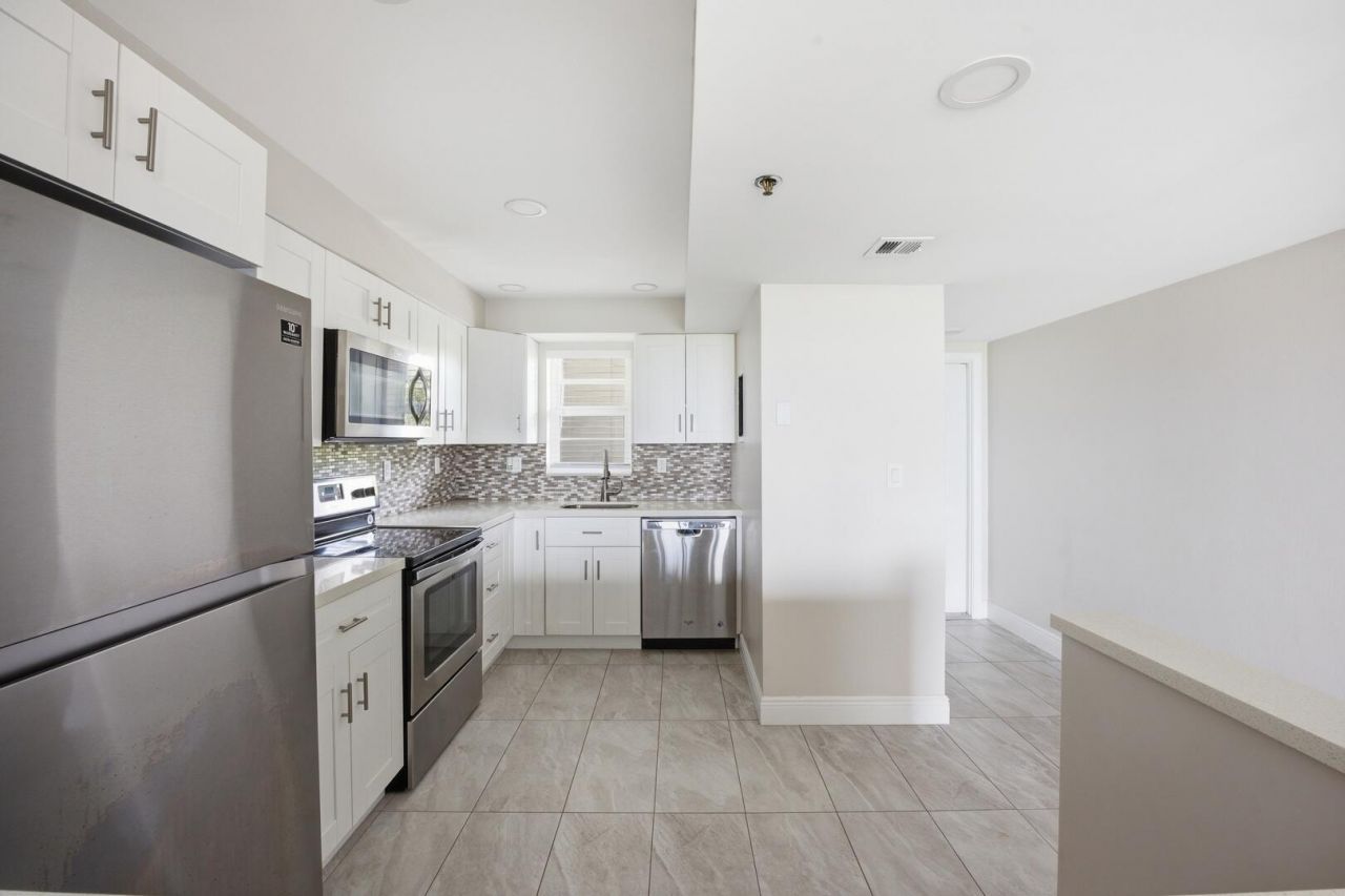 3100 W Rolling Hills Circle, Unit 405, Davie, FL 33328 Photo