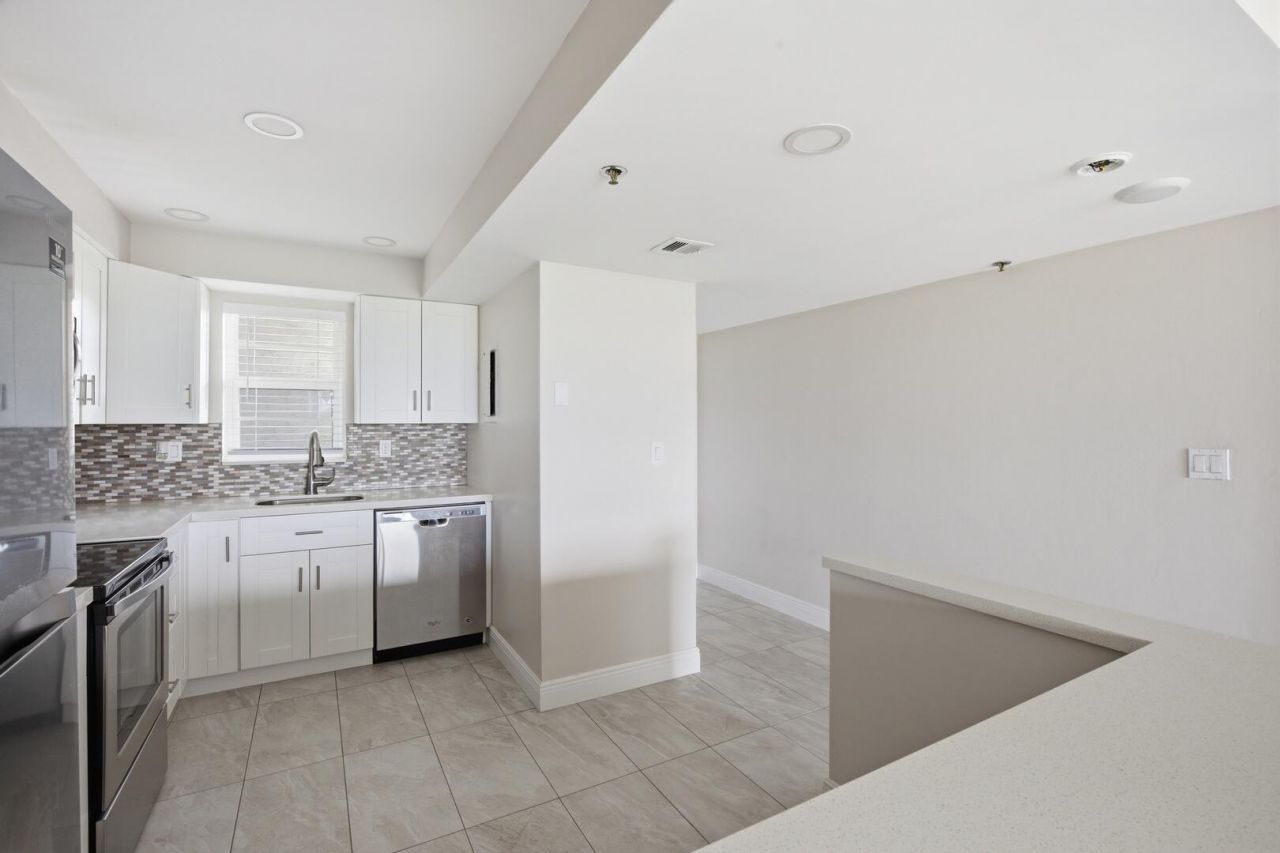 3100 W Rolling Hills Circle, Unit 405, Davie, FL 33328 Photo