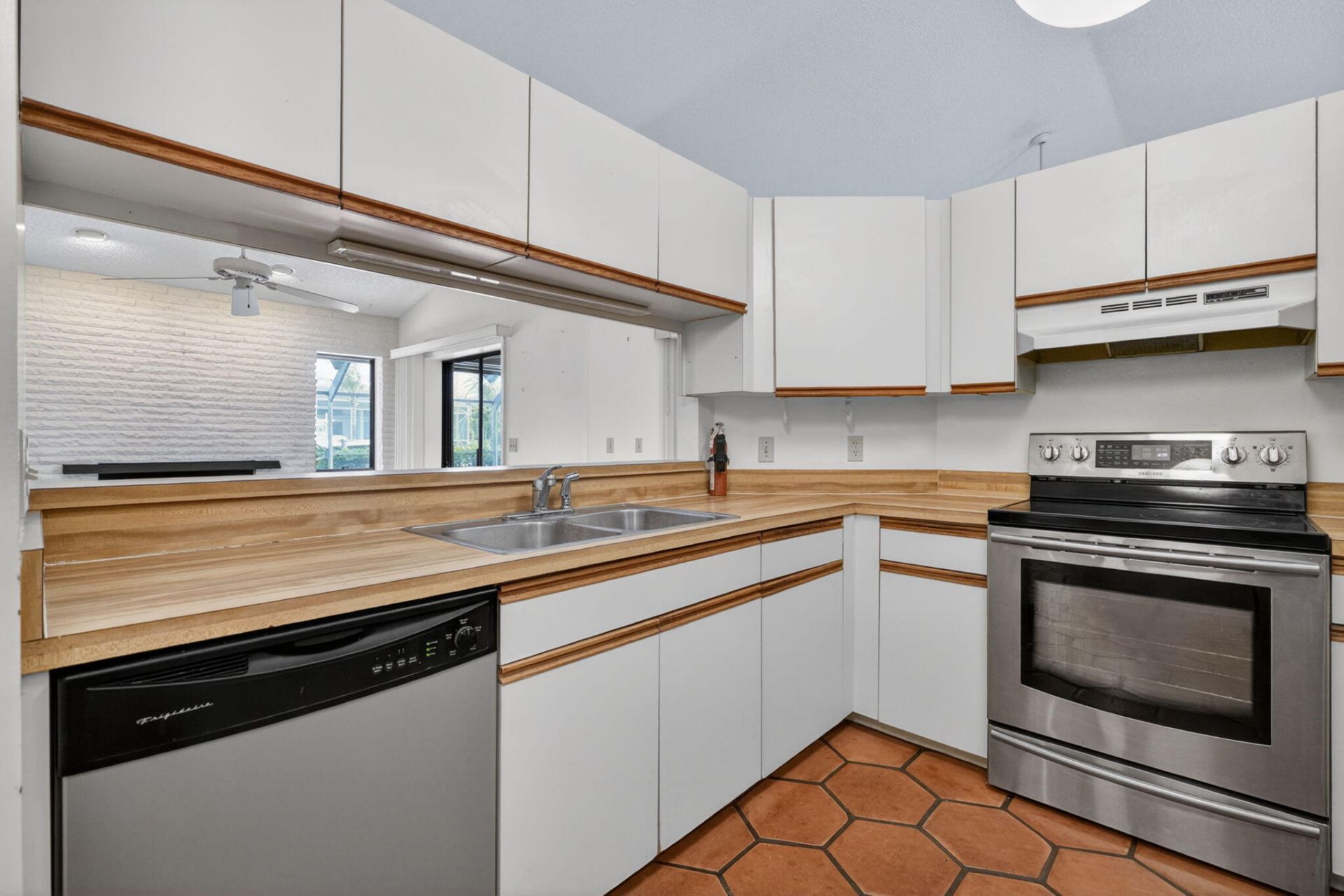 9055 SE Harbor Island Way, Hobe Sound, FL 33455 Photo