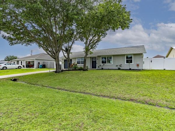 2590 SW Hinchman Street, Port St. Lucie, FL 34984