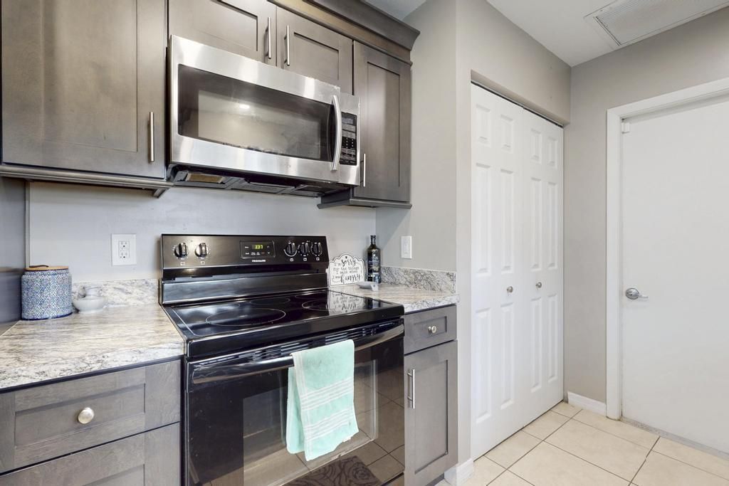 2590 SW Hinchman Street, Port Saint Lucie, FL 34984 Photo