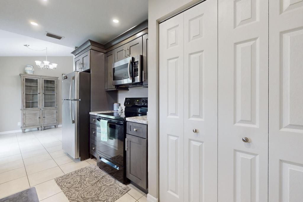 2590 SW Hinchman Street, Port Saint Lucie, FL 34984 Photo