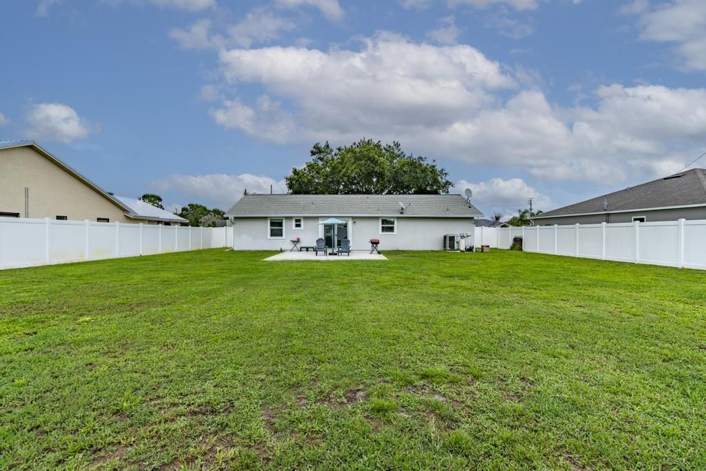2590 SW Hinchman Street, Port Saint Lucie, FL 34984 Photo