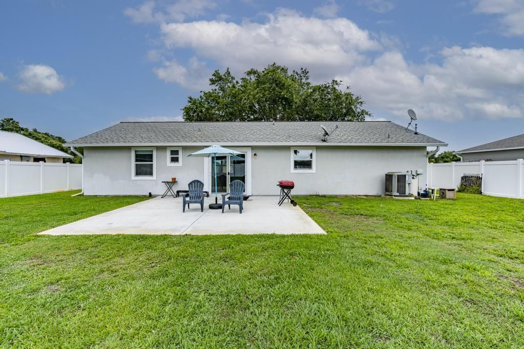 2590 SW Hinchman Street, Port Saint Lucie, FL 34984 Photo