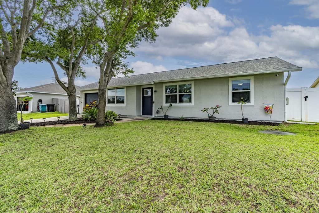 2590 SW Hinchman Street, Port Saint Lucie, FL 34984 Photo