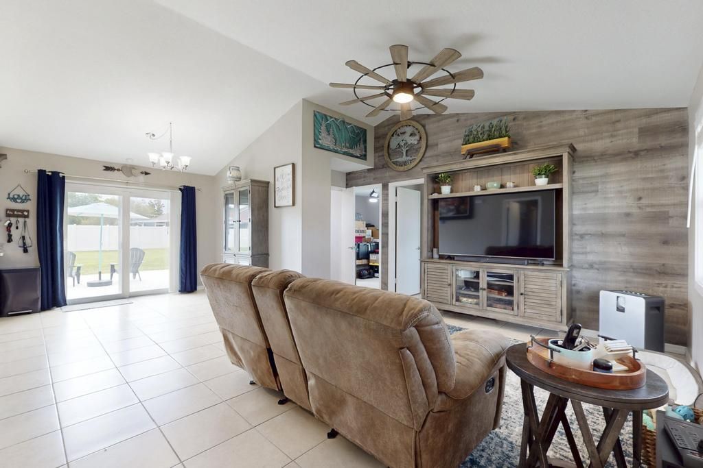 2590 SW Hinchman Street, Port Saint Lucie, FL 34984 Photo