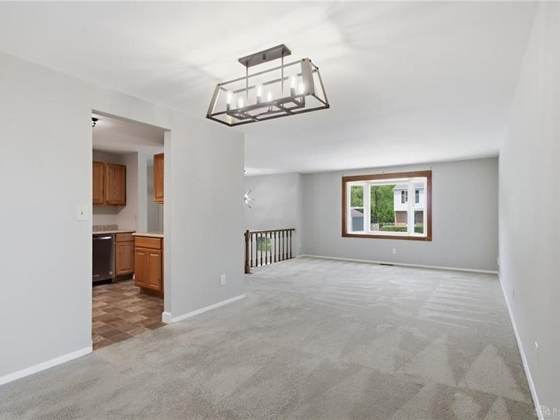 5490 Gander Rd S, Dayton, OH 45424 Photo 11