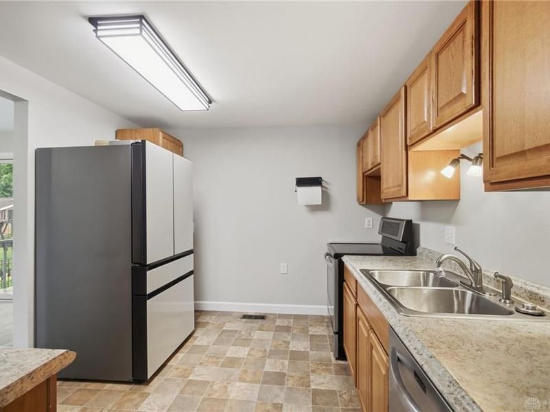 5490 Gander Rd S, Dayton, OH 45424 Photo 14
