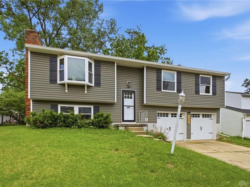 5490 Gander Rd S, Dayton, OH 45424 Photo 3