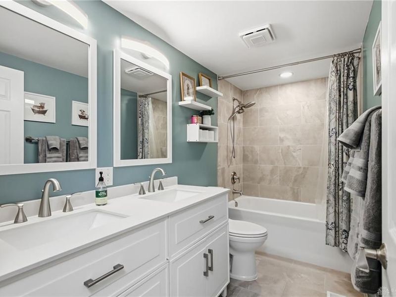 1835 Statehouse Court, Sugarcreek Township, OH 45305 Photo 14