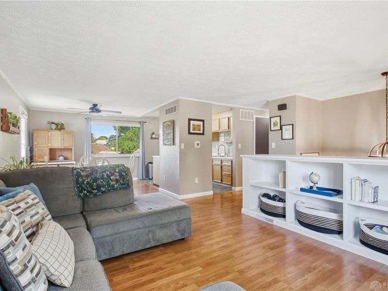 1835 Statehouse Court, Sugarcreek Township, OH 45305 Photo 4