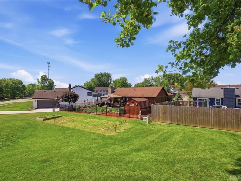 1835 Statehouse Court, Sugarcreek Township, OH 45305 Photo 42