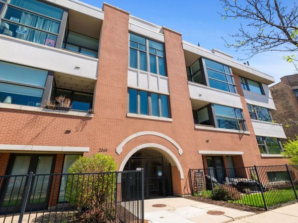 2065 N Kedzie Avenue , Unit 104, Chicago, IL 60647