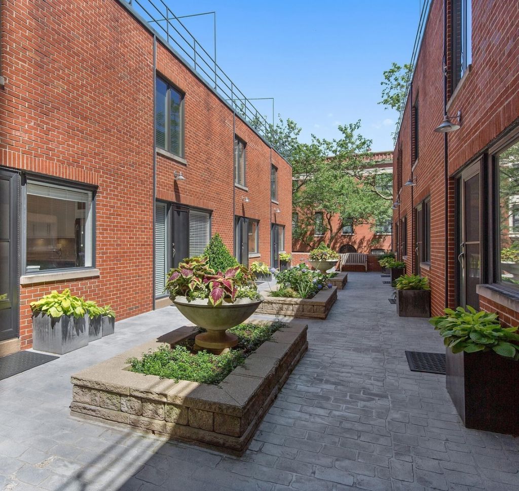 205 W Eugenie Street, Unit I, Chicago, IL 60614 Main Photo