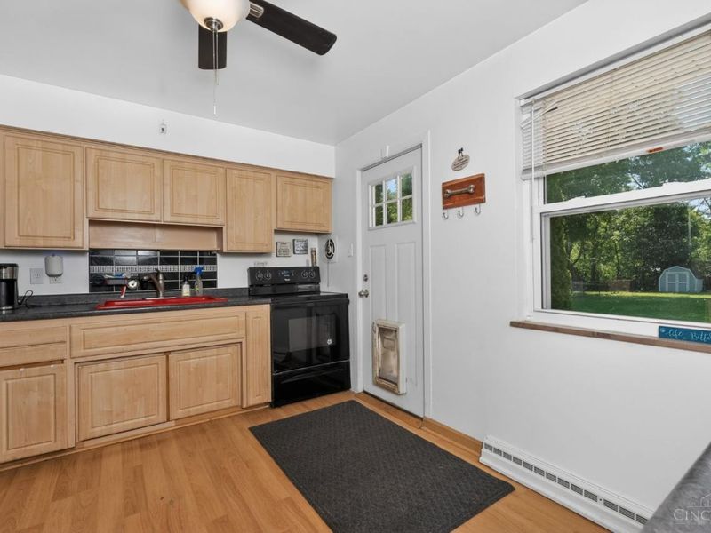 6147 Charity Drive, Green Township, OH 45248 Photo 8