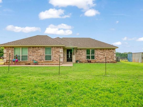 1890 County Road 34520, Sumner, TX 75486