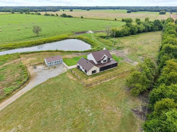 2972 County Road 4826, Unit 2, Wolfe City, TX 75496