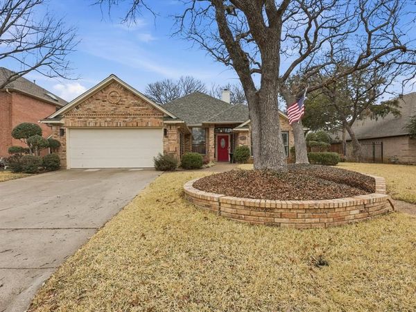 2613 Bent Tree Drive, Hurst, TX 76054