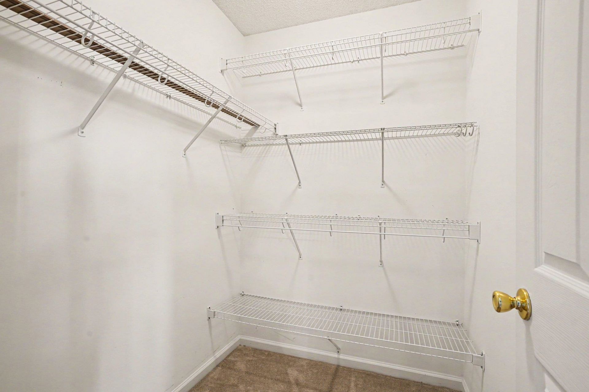 795 Wilshire Ln. Photo 18