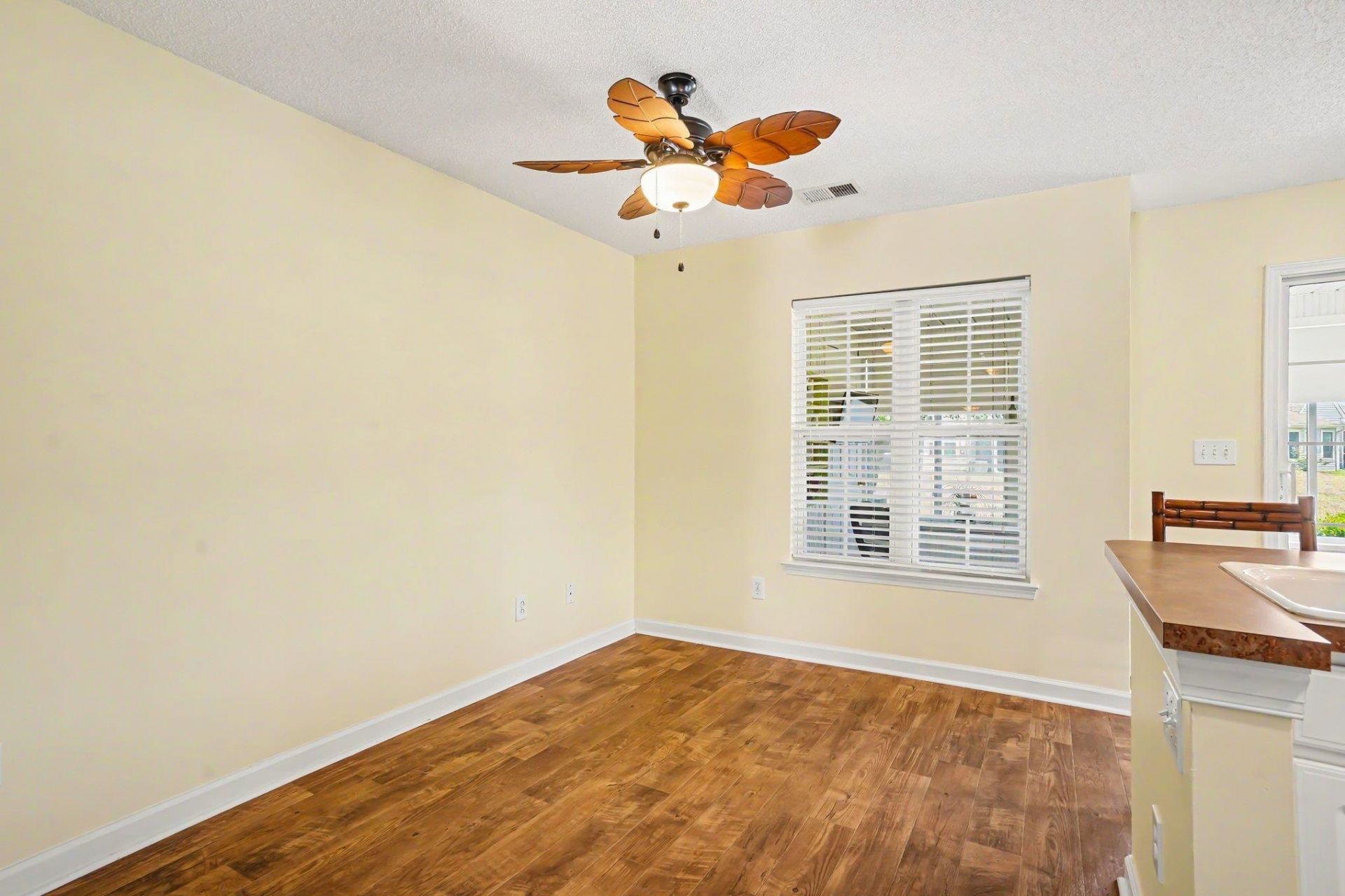 795 Wilshire Ln. Photo 7