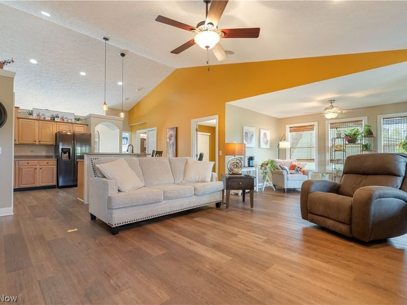 4732 Helmsworth Drive NE, Canton, OH 44714 Photo 12
