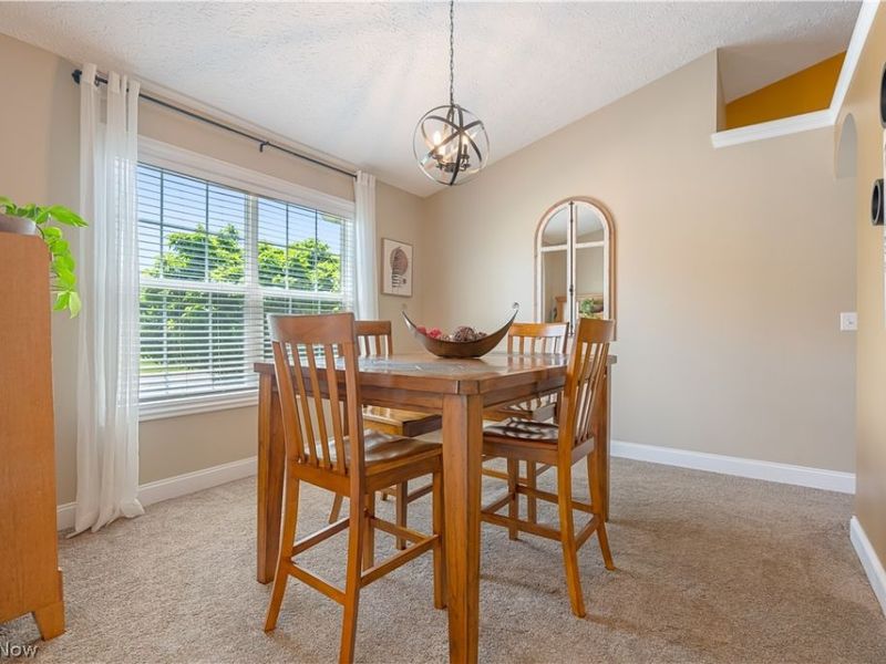 4732 Helmsworth Drive NE, Canton, OH 44714 Photo 3